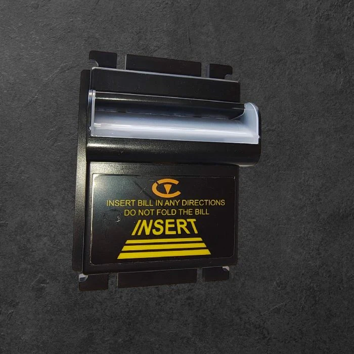 Profi sprejemnik bankovcev od 5€ - 100 € Genius 7, profi sprejemnik bankovcev, genius 7, ceneje, ugodno, prihranek, lokalno, ljubljana, pulzni sprejemnik, avtomat, prodajni avtomat, plug and play, sprejemnik bankovcev evro, 5 do 100 evrov, avtomatizacija prodaje